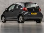 Toyota Aygo 1.0-12V Sport (AIRCO, 5 DEURS, NIEUWE APK, LOGIS, Te koop, Zilver of Grijs, Benzine, Hatchback