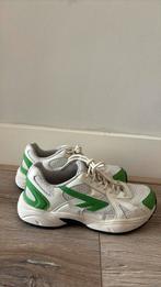 HI-TEC sneakers, Ophalen, Zo goed als nieuw, Sneakers of Gympen