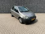 Verkocht!✅ Toyota Yaris 1.3 16V Vvti 5DR 2004 Grijs, Voorwielaandrijving, Stof, Parkeersensor, 880 kg