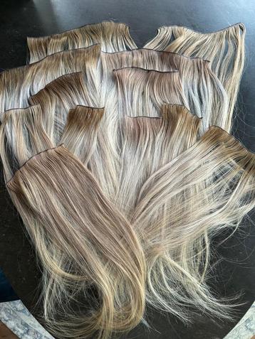 Haar extensions/ weaves - real human hair zo goed als nieuw beschikbaar voor biedingen