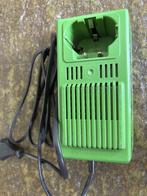 Hitachi UC 12Y oplader, Ophalen of Verzenden, Zo goed als nieuw