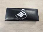 Swansea City FC pen (pendragon), Overige merken, Nieuw, Met doosje, Balpen