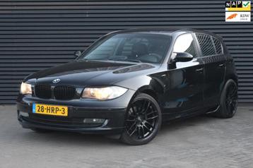 BMW 1-serie 118i Sport Line | Clima | Cruise | 18'' OZ racin beschikbaar voor biedingen