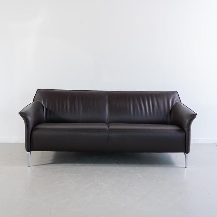 1x Leolux Mayon Bank 3-zits/198cm Donkerbruin Leer - Staal, Huis en Inrichting, Banken | Bankstellen, Zo goed als nieuw, Rechte bank