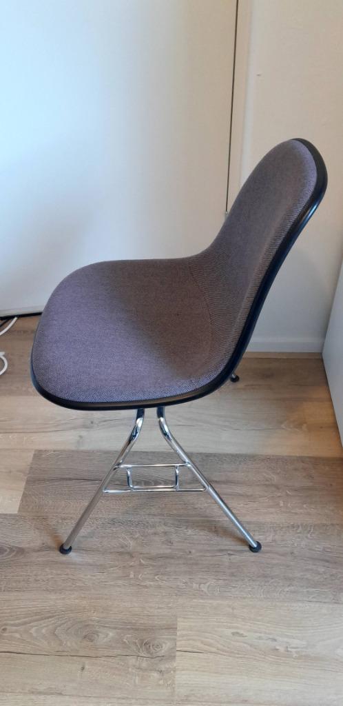 Vitra aemes plastic chairs stoelen gemêleerd grijs blauw., Huis en Inrichting, Stoelen, Zo goed als nieuw, Vijf, Zes of meer stoelen