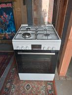 Z.g.a.n gasfornuis met multifunctionele oven merk Bosch, Witgoed en Apparatuur, Ophalen, 4 kookzones, Zo goed als nieuw, Gas