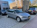 Volvo S40 2.4 Exclusive Schuifdak Trekhaak Airco NAP APK, Auto's, Volvo, Te koop, Airconditioning, Zilver of Grijs, Geïmporteerd