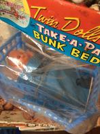 Stapelbedjes en popje voor de poppenhuis., Verzamelen, Gebruikt