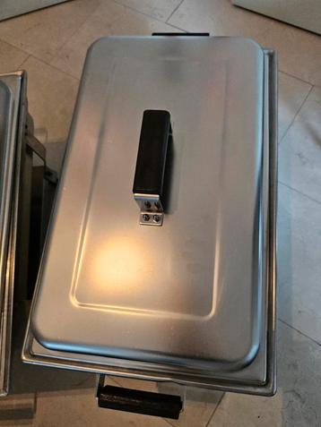Chafing Dish met Houten Handvat
/warmhoudbakken
 beschikbaar voor biedingen