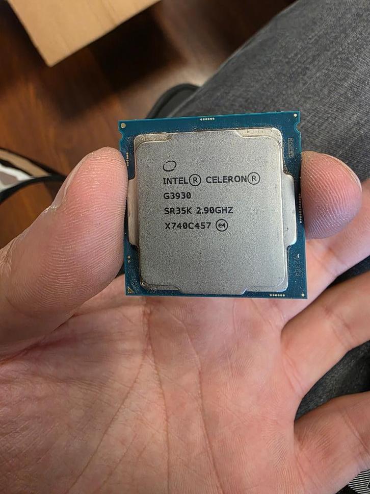 intel celeron G3930 2.90GHZ, Computers en Software, Processors, Gebruikt, 2-core, 2 tot 3 Ghz, Ophalen of Verzenden