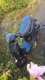 piaggio zip 4 takt en met heel veel onderdelen, Fietsen en Brommers, Scooters | Piaggio, Ophalen of Verzenden, Gebruikt, Benzine