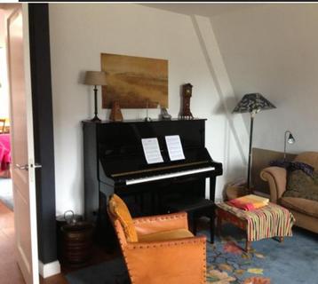 Yamaha piano handgemaakt net gestemd hoog model X2327617 beschikbaar voor biedingen