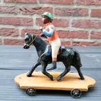 Antiek speelgoed, jockey te paard, asse figuur, Ophalen of Verzenden