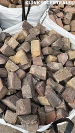 200m2 gemêleerd gebakken dikformaat klinkers van ONGELIJKE