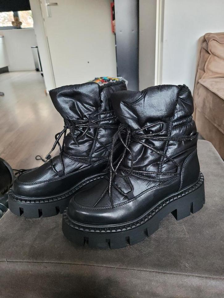 Nieuwe snowboots maat 36, Kleding | Dames, Schoenen, Nieuw, Snowboots, Zwart, Ophalen of Verzenden
