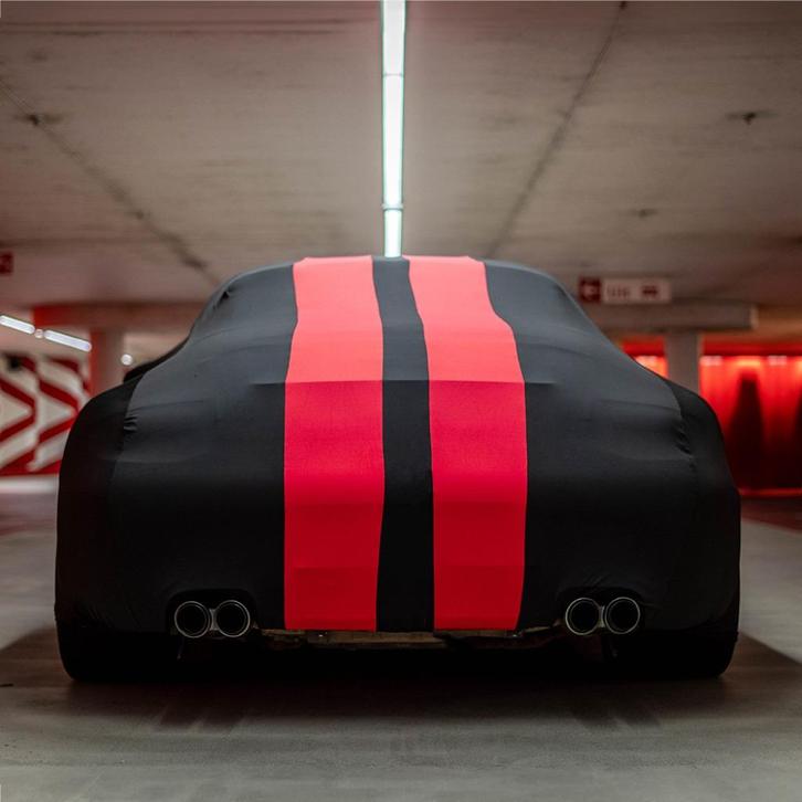 Porsche 911 997 indoor autohoes zwart/rood PORSCHE logo €125, Auto diversen, Autohoezen, Zo goed als nieuw, Op maat, Ophalen of Verzenden