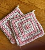 Gehaakte pannenlappen, Huis en Inrichting, Keuken | Textiel, Ophalen of Verzenden, Gebruikt, Roze, Overige typen