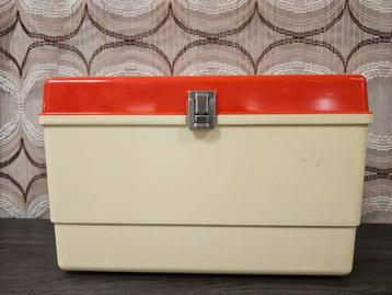 Curver Naaikoffer - Vintage Opbergdoos beschikbaar voor biedingen