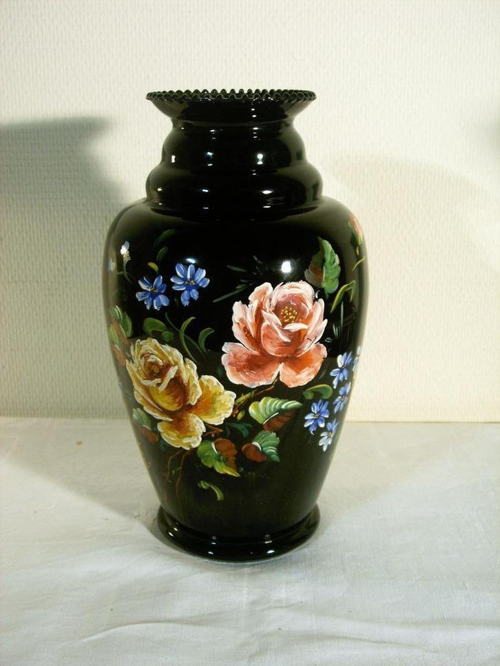 Zwarte glazen vaas van Doyen., Huis en Inrichting, Woonaccessoires | Vazen, Zo goed als nieuw, Zwart, Minder dan 50 cm, Glas, Ophalen of Verzenden