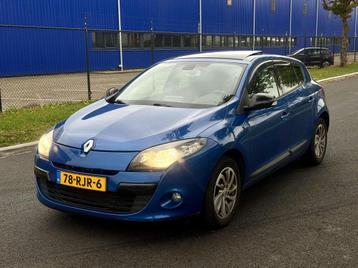 Renault Megane 1.4 TCe Parisienne | Panoramadak - Navi - PDC beschikbaar voor biedingen