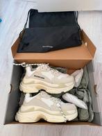 Balenciaga triple S maat 37, Kleding | Dames, Schoenen, Ophalen of Verzenden, Zo goed als nieuw, Zwart, Sneakers of Gympen