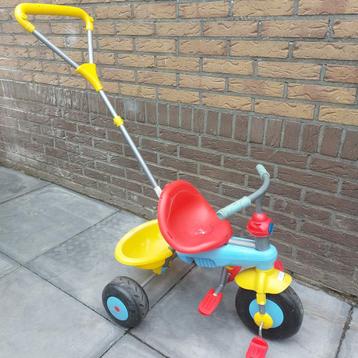 Mooie 3 wieler met afneembare duwstang  beschikbaar voor biedingen
