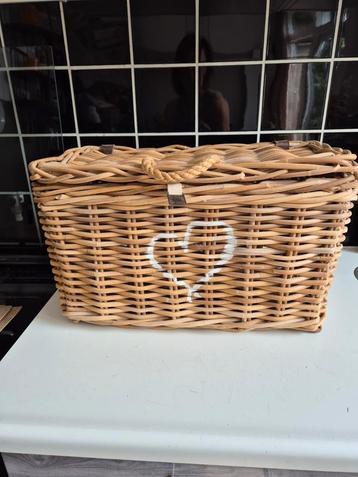 Riviera maison rustic rattan opbergmand beschikbaar voor biedingen
