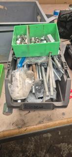 Bak met slotbouten en moeren - Diverse maten, Ophalen, Gebruikt, Minder dan 50 mm, Bouten of Moeren