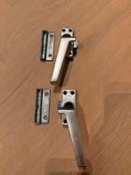 2 AXA Raamklinken met Sluitkommen, Doe-het-zelf en Verbouw, Hang- en Sluitwerk, Ophalen of Verzenden, Gebruikt, Overige materialen