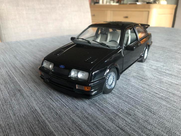 Minichamps 1/18 ford sierra rs cosworth geen doos, Hobby en Vrije tijd, Modelauto's | 1:18, Zo goed als nieuw, Auto, MiniChamps