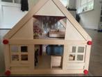 Sfeervol houten poppenhuis met veel accessoires, Ophalen of Verzenden, Zo goed als nieuw