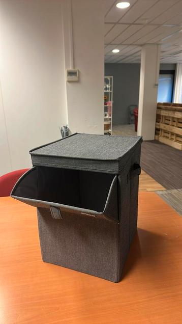 Wasmand , vierkant met deksel, grijs, brabantia (10 stuks) beschikbaar voor biedingen