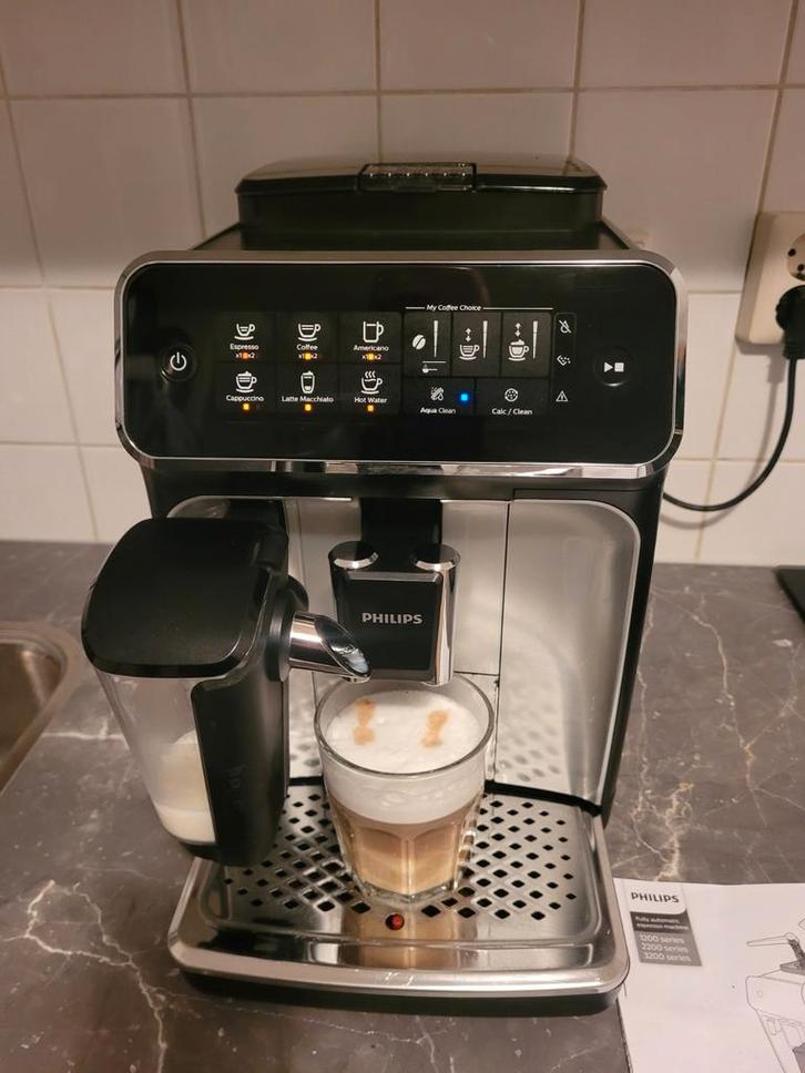 Mooie Philips LatteGo koffiemachine te koop aangeboden., Witgoed en Apparatuur, Koffiezetapparaten, Zo goed als nieuw, Koffiemachine