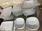 Set porselein borden, Huis en Inrichting, Keuken | Servies, Ophalen of Verzenden, Zo goed als nieuw, Overige stijlen, Porselein