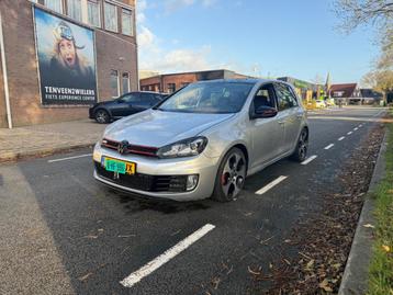 Volkswagen Golf 2.0 GTI dsg advertentie even lezen beschikbaar voor biedingen