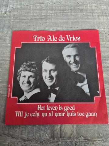Zeldzame piraten single van Trio Ale de Vries het leven is  beschikbaar voor biedingen