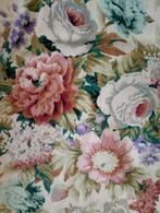 Romantische gebloemde vintage gordijnen. Hema 2 stuks, Overige kleuren, Ophalen of Verzenden, 200 cm of meer, Engelse look