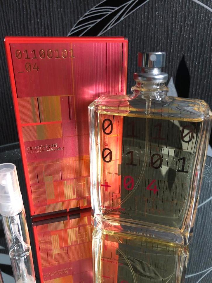 Escentric Molecule Escentric 04 100ml, Sieraden, Tassen en Uiterlijk, Uiterlijk | Parfum, Zo goed als nieuw, Ophalen of Verzenden