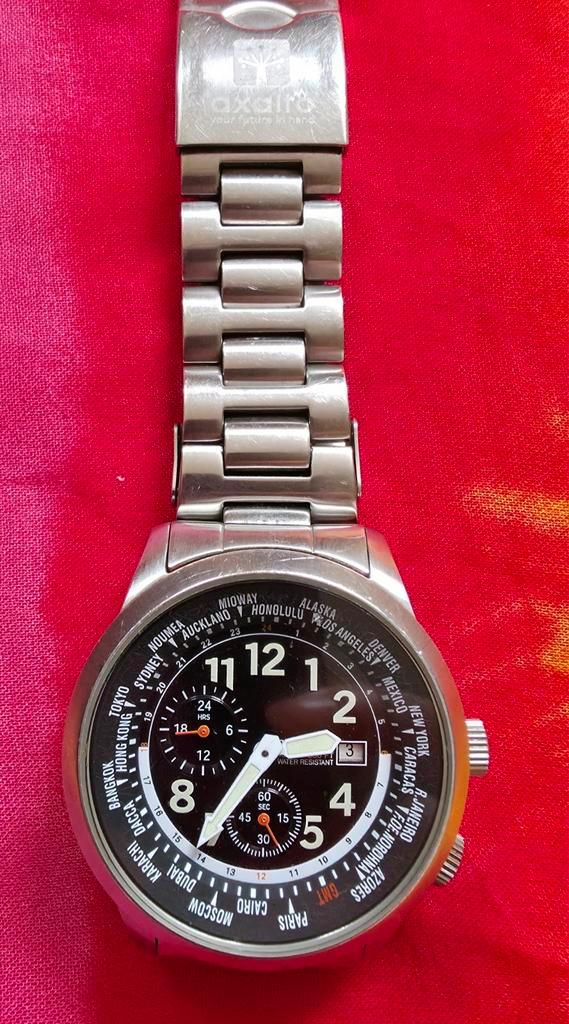 Horloge Beuchat Beu 0250 - Chronograaf - Luxe Band - 100 M, Sieraden, Tassen en Uiterlijk, Sporthorloges, Zo goed als nieuw, Android