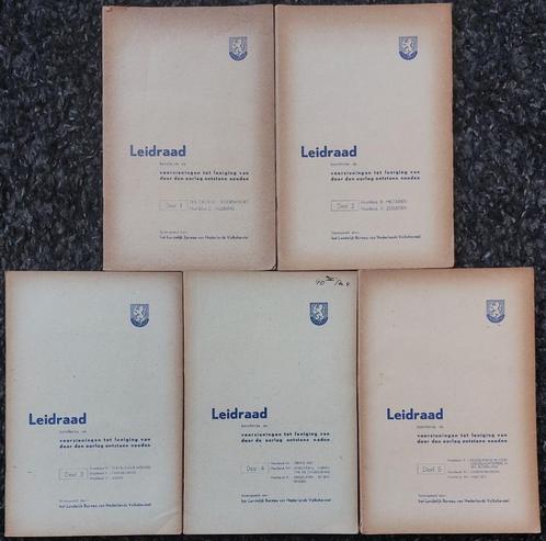 Leidraad Volksherstel 1946 ev - 5 delen compleet, Verzamelen, Militaria | Tweede Wereldoorlog, Overige soorten, Boek of Tijdschrift