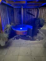Houtgestookte hottub, Ophalen, Zo goed als nieuw, Pomp, Inbouw