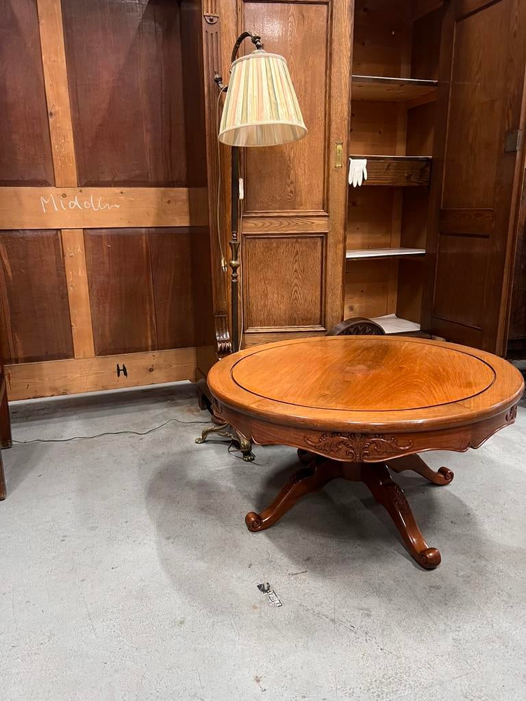 Ronde klassieke salontafel met houtsnijwerk – Ø90, Antiek en Kunst, Ophalen of Verzenden