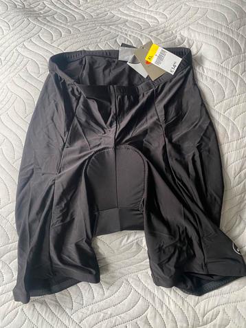 NIEUW fietsbroek kort (mannen) beschikbaar voor biedingen