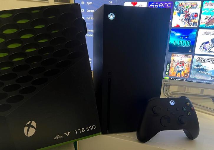 400+ Games - Xbox Series X & Controller - Zeer Nette Staat, Spelcomputers en Games, Spelcomputers | Xbox Series X en S, Zo goed als nieuw