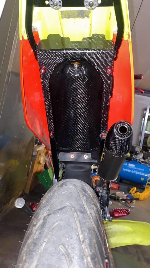 Malossi 80cc uitlaat met akra demper!, Fietsen en Brommers, Brommeronderdelen | Algemeen, Zo goed als nieuw, Uitlaat, Ophalen of Verzenden