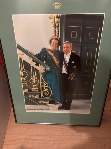 Staatsieportret, statiefoto, officiële foto Beatrix en Claus beschikbaar voor biedingen