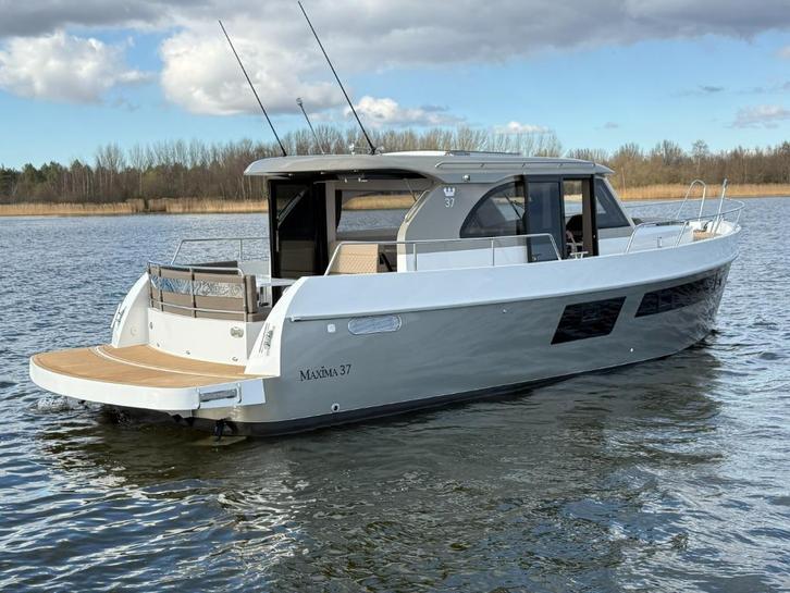 Maxima 37 Cruiser, Watersport en Boten, Motorboten en Motorjachten, Nieuw, Polyester, 9 tot 12 meter, Diesel, Binnenboordmotor