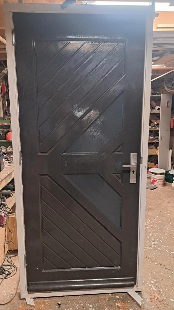 Luxr buitendeur met Kozijn, Tochtstrippen en Veiligheidsslot, Doe-het-zelf en Verbouw, Deuren en Horren, Zo goed als nieuw, Buitendeur