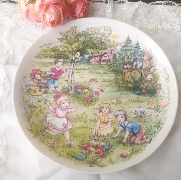Vintage bord Arzberg/eieren zoeken beschikbaar voor biedingen