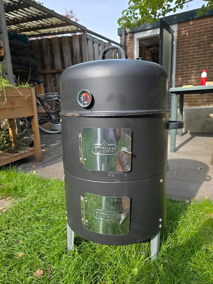 BBQ en Smoker 2 in 1, Tuin en Terras, Houtskoolbarbecues, Gebruikt, Ophalen